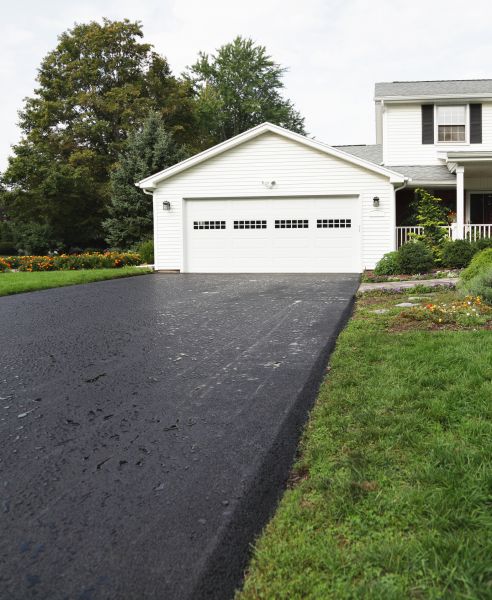 Cost of Blacktop Driveway Paving in Fallbrook